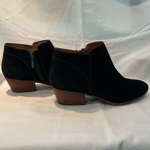 Clark Indigo Spye Hale Black Suede Bootie Size 9.5
